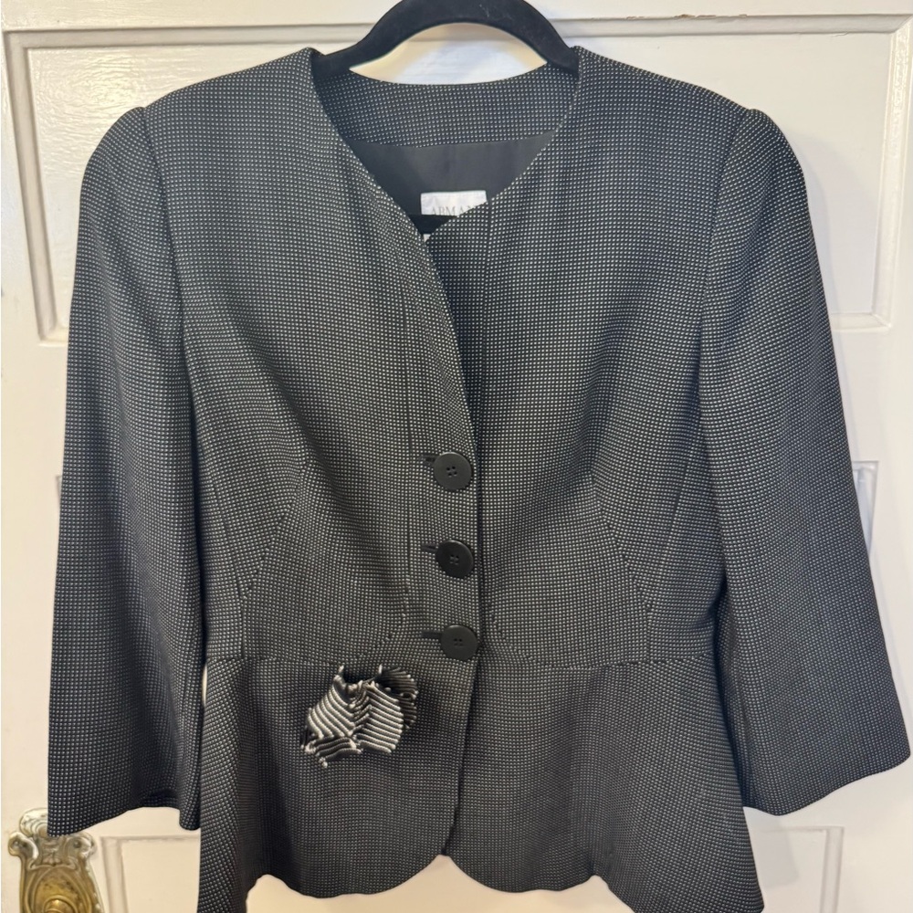 Armani Collezioni Vintage 90s Women’s Size 8 Suit Jacket Blazer Tailored Career